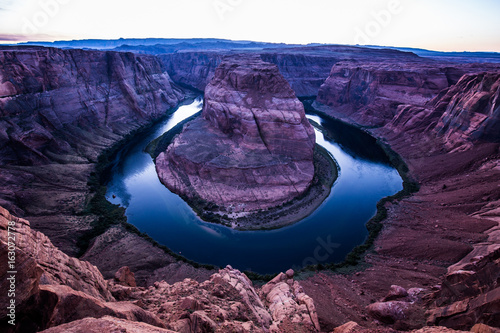 Obraz na płótnie Horseshoe Bend in twilight, Arizona, American Southwest, USA w salonie