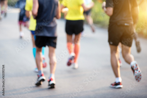 blurred mass of marathon runners