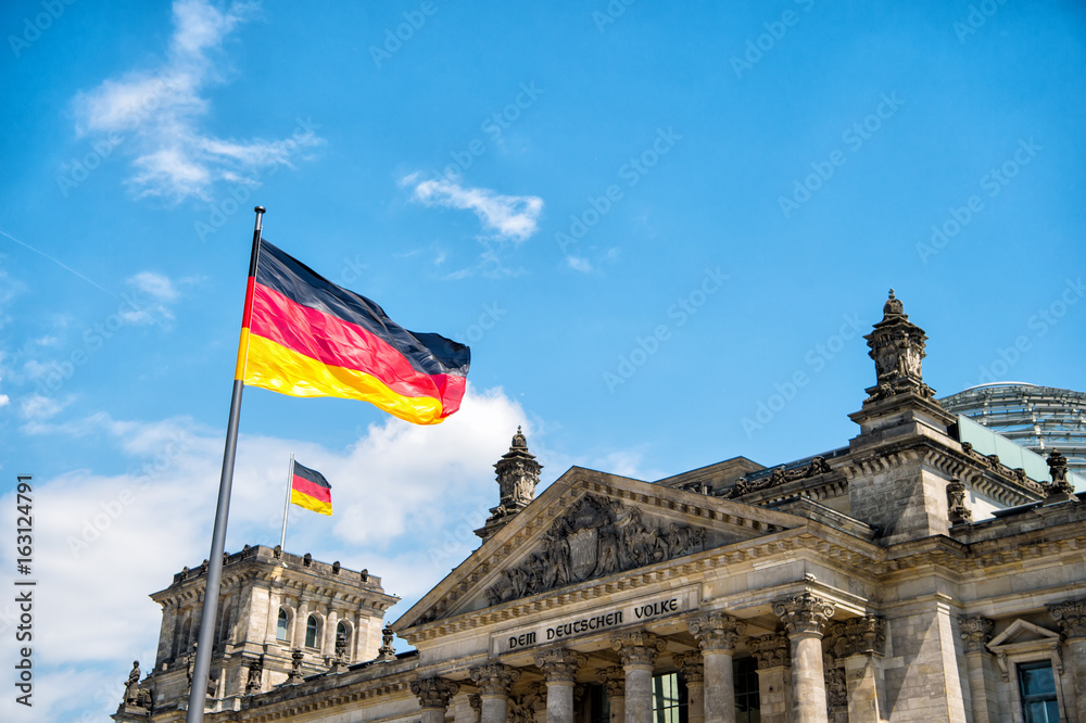 Obraz premium Budynek Reichstagu, siedziba niemieckiego parlamentu