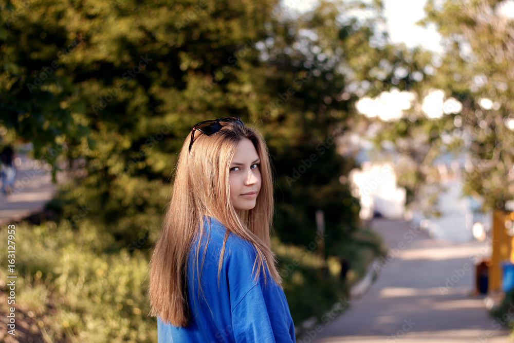 Naklejka premium Cute Girl with Glassses