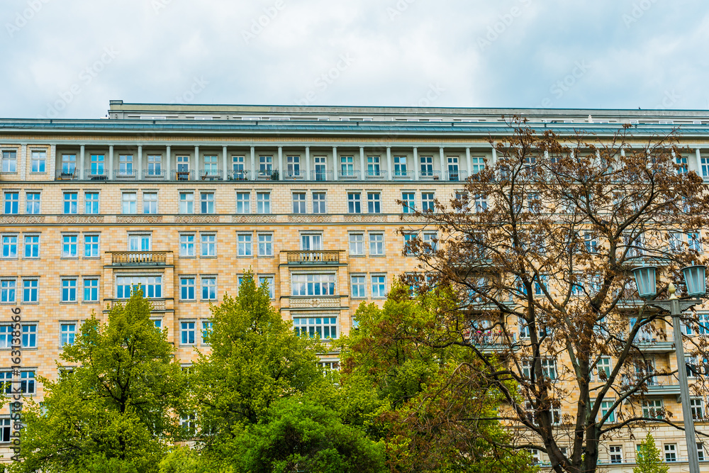 Obraz premium orange facaded apartment house at berlin