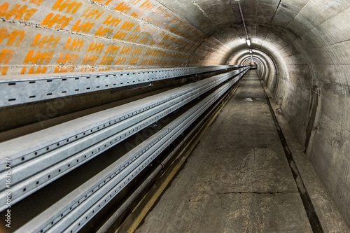 endless tunnel