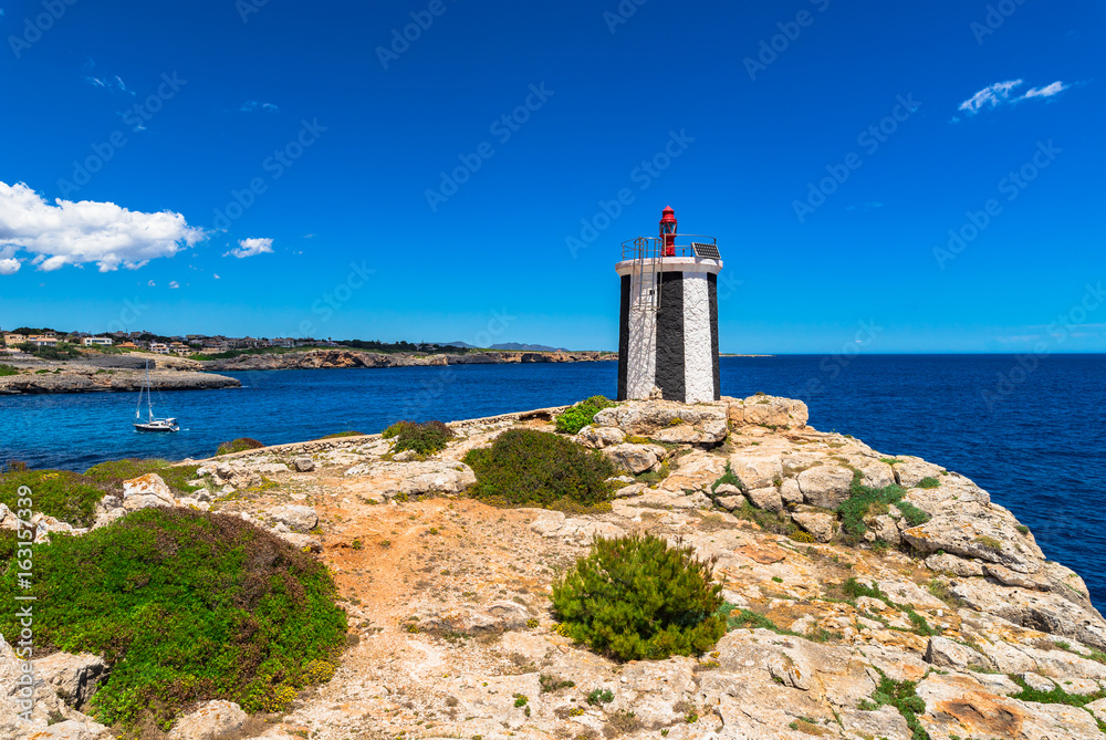 Küste Leuchtturm Urlaub Insel Mallorca Spanien Mittelmeer