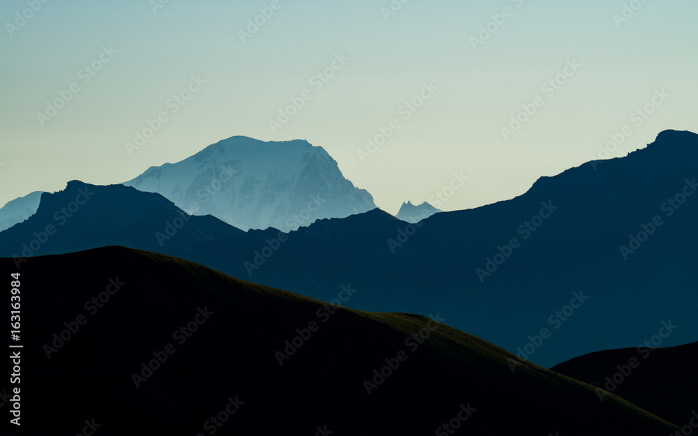 Mont Blanc Silhouette