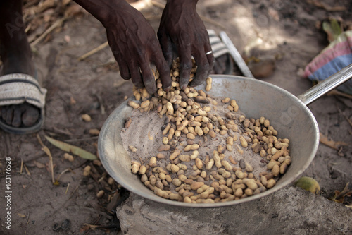 peanut roasting 