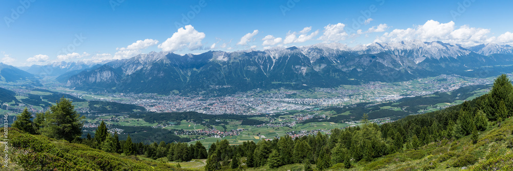 Panorama von Innsbruck und der Nordkette