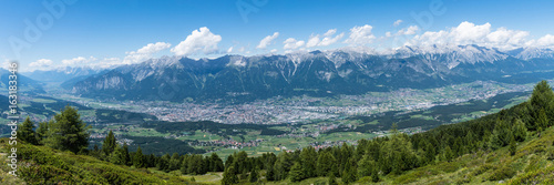 Obraz na płótnie Panorama von Innsbruck und der Nordkette w salonie
