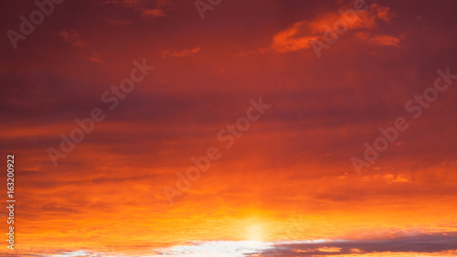Vibrant sunset cloudscape © Juhku