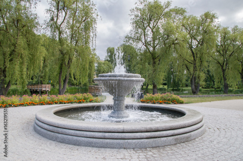 Fontanna znajduje się w gdańskim parku Orunia w Polsce.