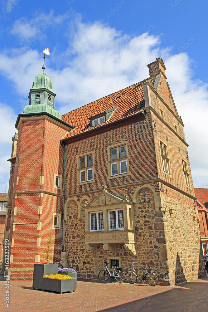 Fototapeta premium Meppen: Historisches Rathaus (1408, Niedersachsen)