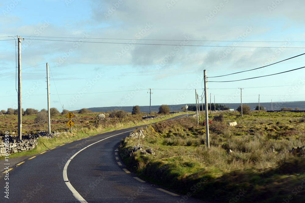 Landstraße in Irland