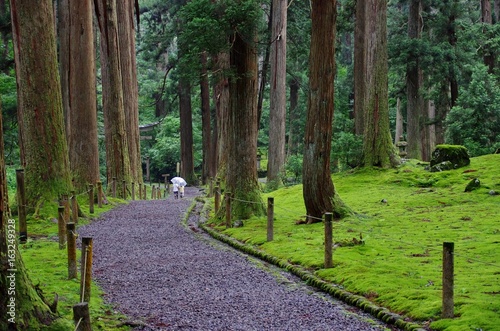 雨の降る福井県勝山市の平泉寺