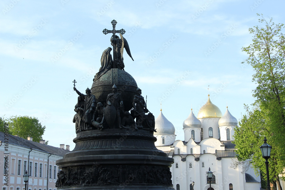 monument in Velikiy Novgorod