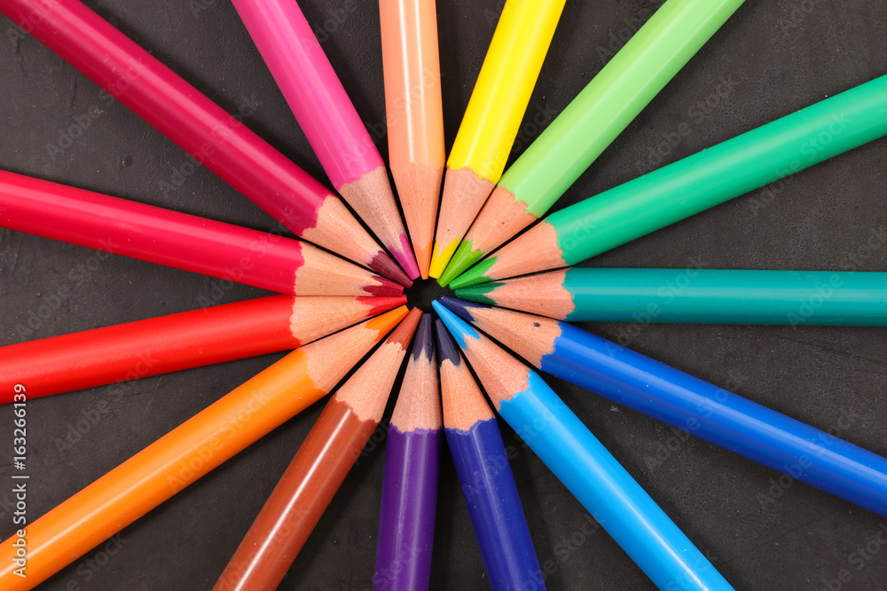 Naklejka premium colored pencils