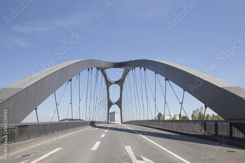 Brücke Osthafen Frankfurt 2