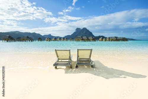 Fototapeta Naklejka Na Ścianę i Meble -  lagon paradisiaque à tahiti en polynésie 