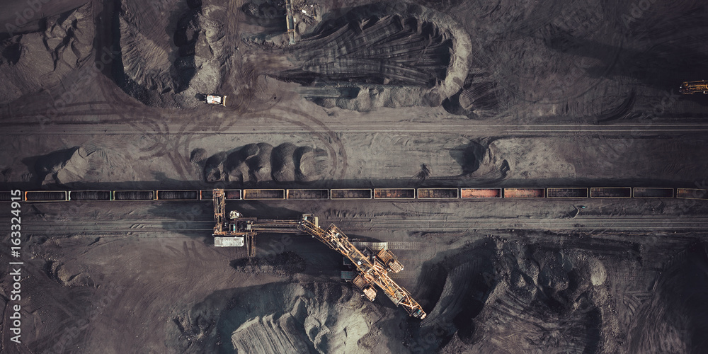 Coal mining from above - obrazy, fototapety, plakaty 