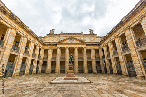 Foto Wide angle view of the Capitolio Nacional building in Bogota, Colombia