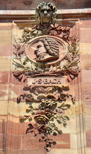 Relief Johann Sebastian Bachs an der Fassade der Aubette am Kleberplatz photo