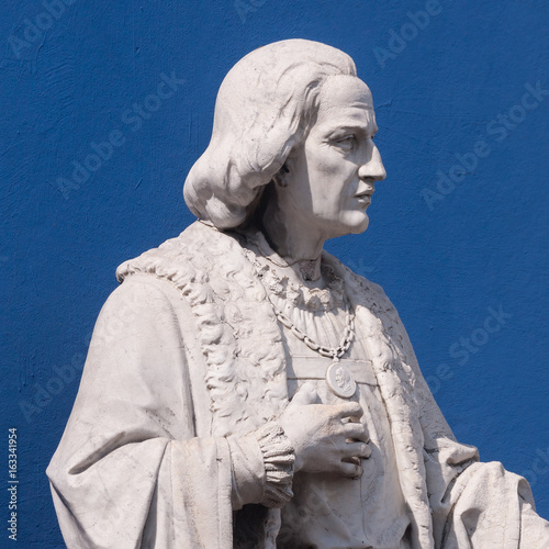Statue of Cristobal Colon (Christopher Columbus) outside Iglesia El Rosario in El Salvador.