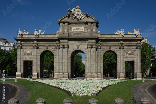 Puerta de Alcalà, Madrid