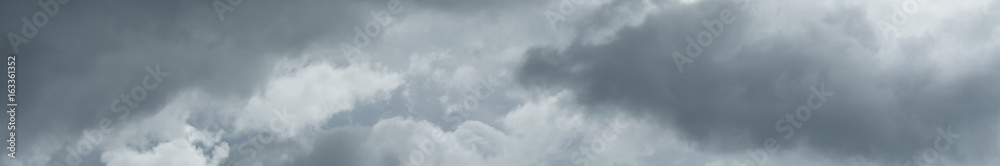 Obraz premium Dramatic cloudy sky. Thunderclouds over horizon, cloudscape, storm.