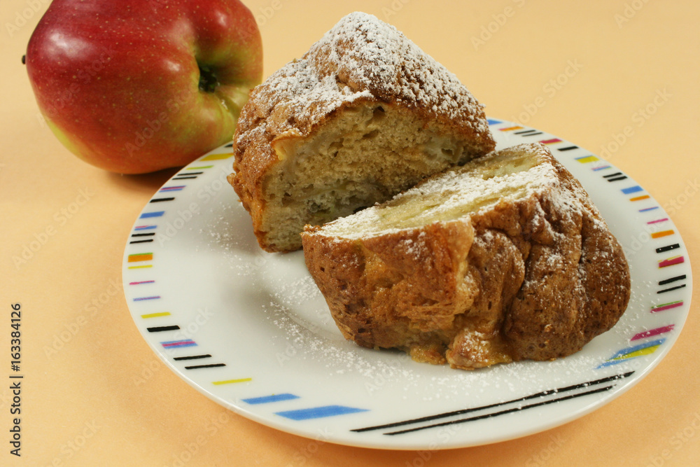 Нomemade Apple Pie and apple on the table