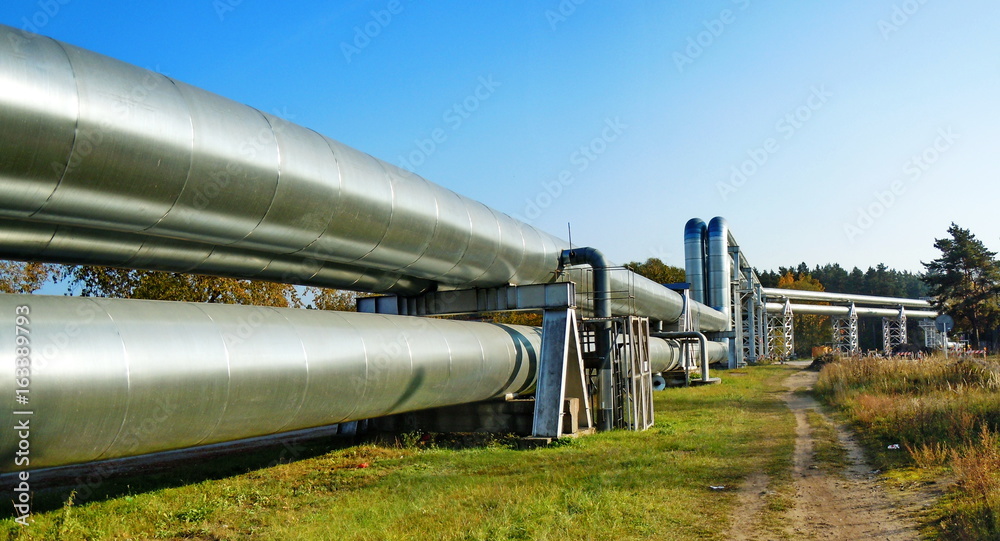 Naklejka premium Shining pipes 