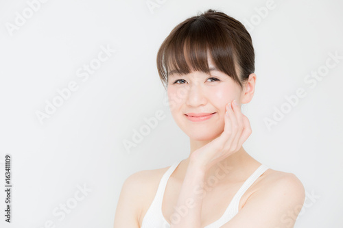 attractive asian woman beauty image on white background