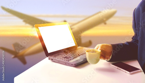 business internationals shippng by airplane  photo