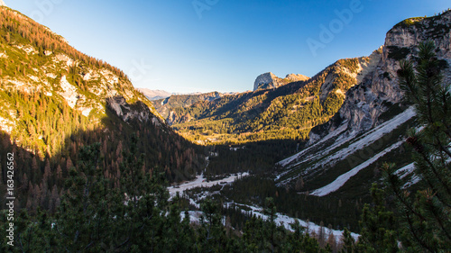 Autumn morning in the alps