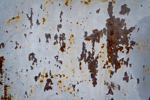 Colored rusty metal wall background © TImur Kremer