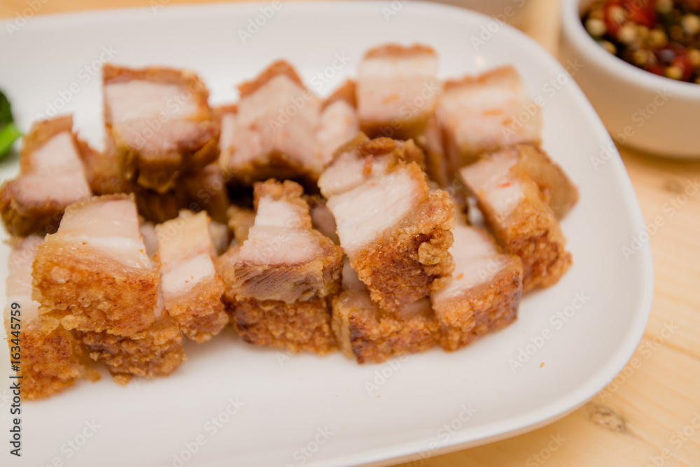 Hong Kong-style roast pork, roast pork, Thai roasted crispy pork, Thai food Hong Kong-style roast pork, roast pork, Thai roasted crispy pork, Thai food