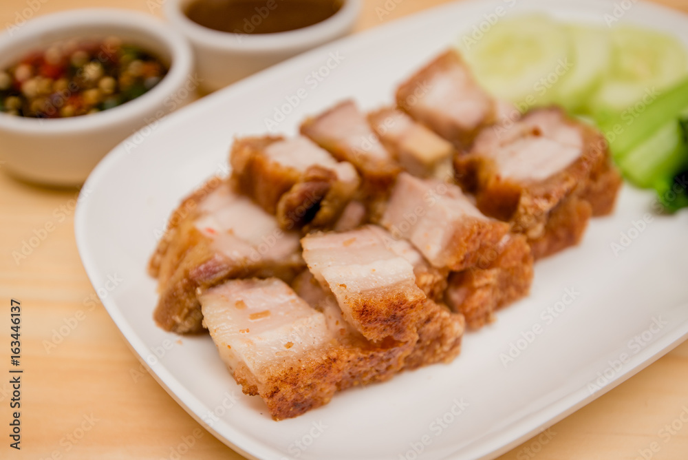 Hong Kong-style roast pork, roast pork, Thai roasted crispy pork, Thai food Hong Kong-style roast pork, roast pork, Thai roasted crispy pork, Thai food