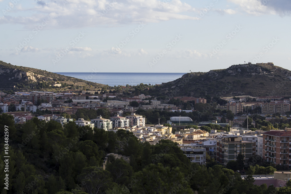 Cagliari: panorama cittadino visto dal colle di Monte Urpinu - Sardegna