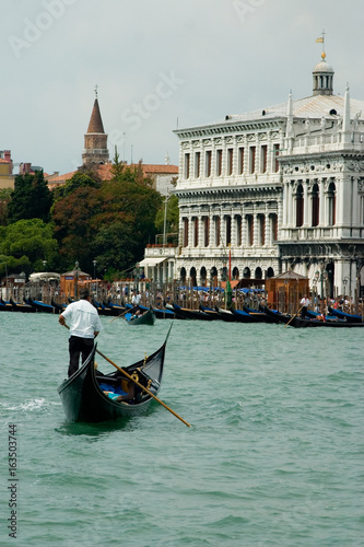 Venetian Gondola © nullplus