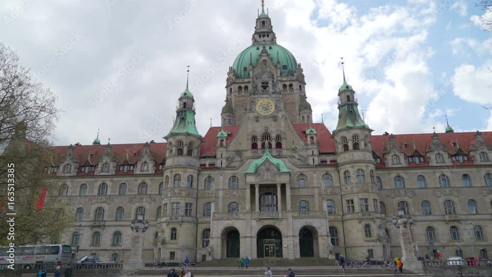 1352_Landscape_view_of_the_old_building_in_the_city.mov 1352_Landscape_view_of_the_old_building_in_the_city.mov