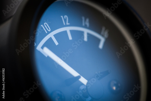 Analog car volt meter