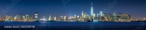 New York City Financial District skyscrapers and Hudson River at dusk. Panoramic view of Lower Manhattan © Francois Roux