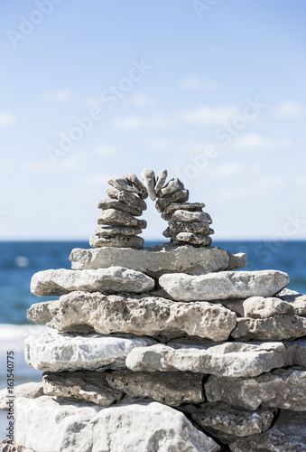 Steinbrücke am Ufer