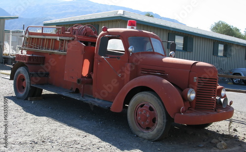Old Fire engine in death valley