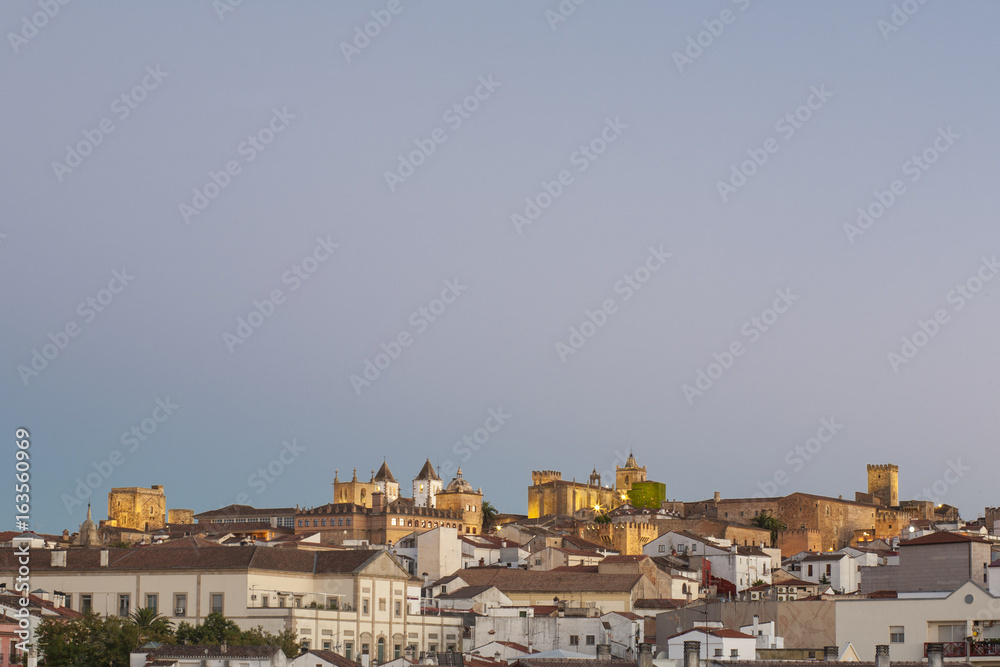 Obraz premium Caceres historic quarter taken from outskirts
