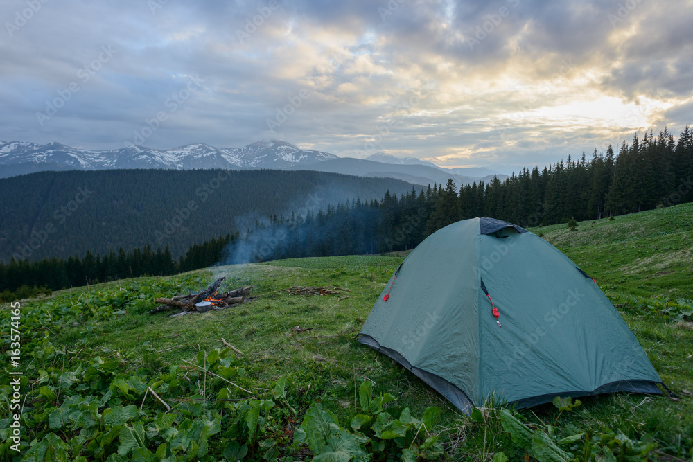 tent in the mountains
