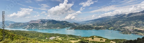Lac de Serre-Poncon  Hautes Alpes 
