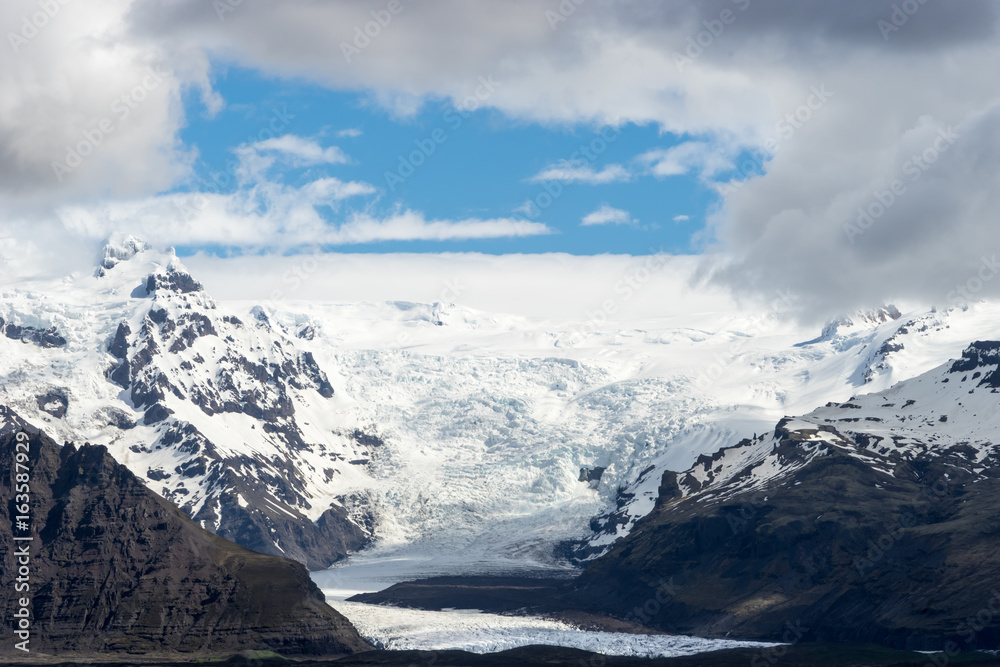 Skaftafell Glacier on a clear day