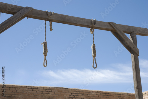 Double Nooses in Gallows photo