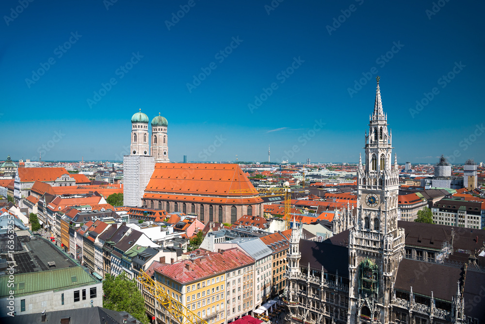 Fototapeta premium Aerial view on Marienplatz town hall and Frauenkirche in Munich, Germany
