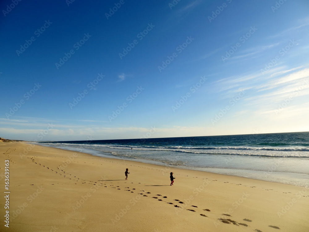 Kinder am Strand