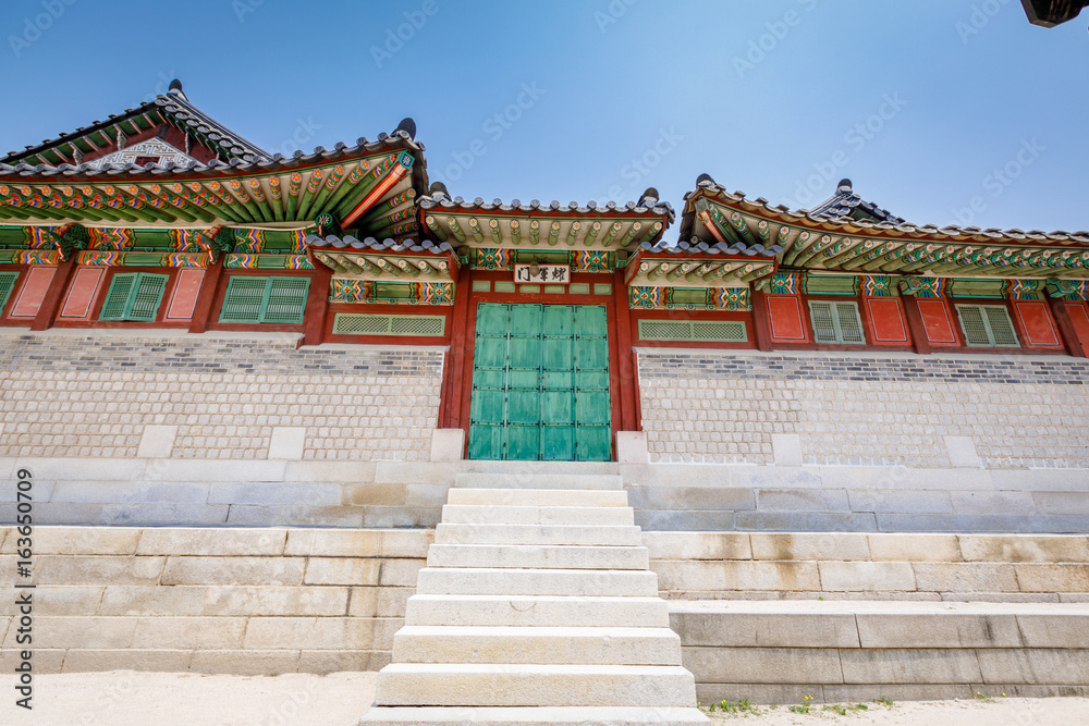 Fototapeta premium Changdeok Palace or Changdeokgung on Jun 17, 2017 in summer season, Seoul, republic Korea, Korea