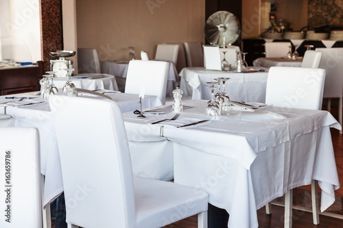 white interior of sicilian restaurant © vvoe
